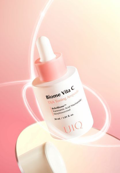 Освітлювальна концентрована сироватка з транексамовою кислотою UIQ Biome Vita C TXA Toning Ampoule, 30 ml 0633 фото